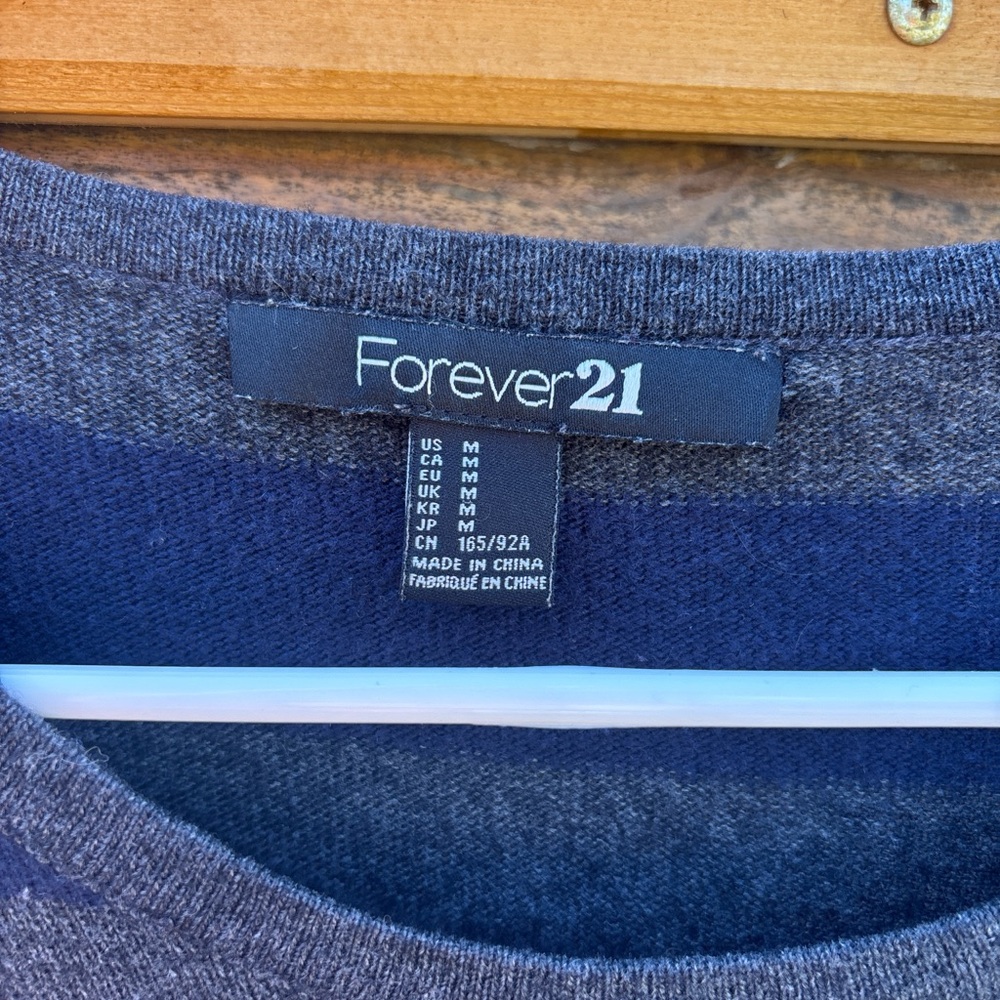 Forever 21 Navy and Charcoal Knit Top - Picture 2 of 2